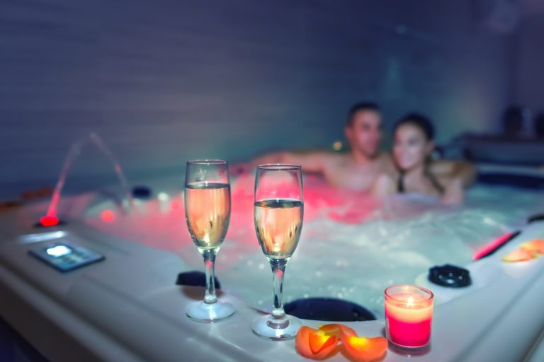 Chambre avec jacuzzi privatif
