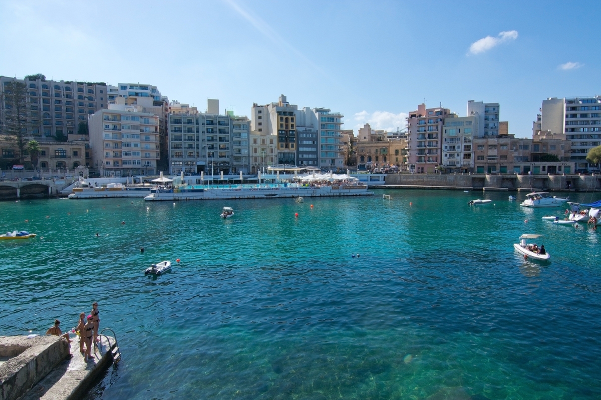 Spinola Bay