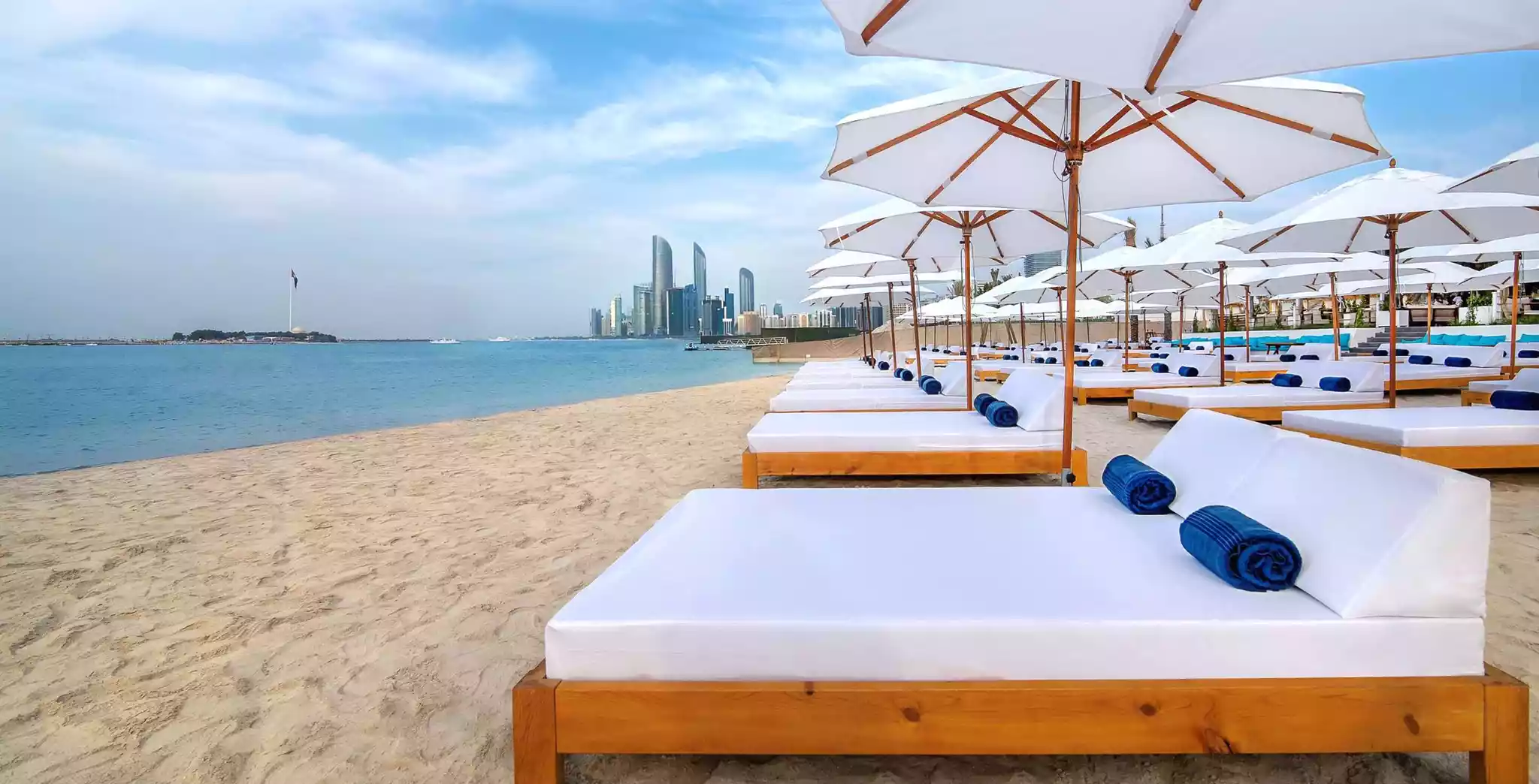 Ôclub Experience Radisson Blu Hotel & Resort Abu Dhabi Corniche 5*