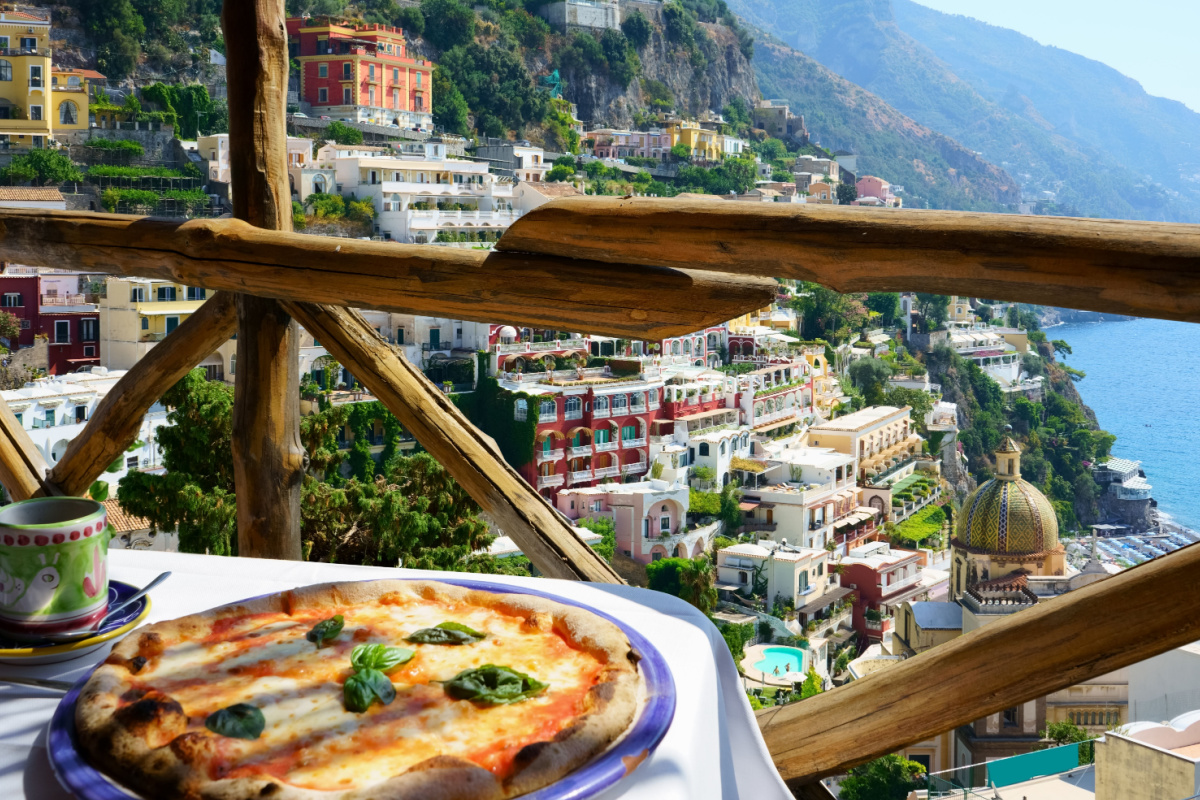 Pizza sur la Côte Amalfitaine