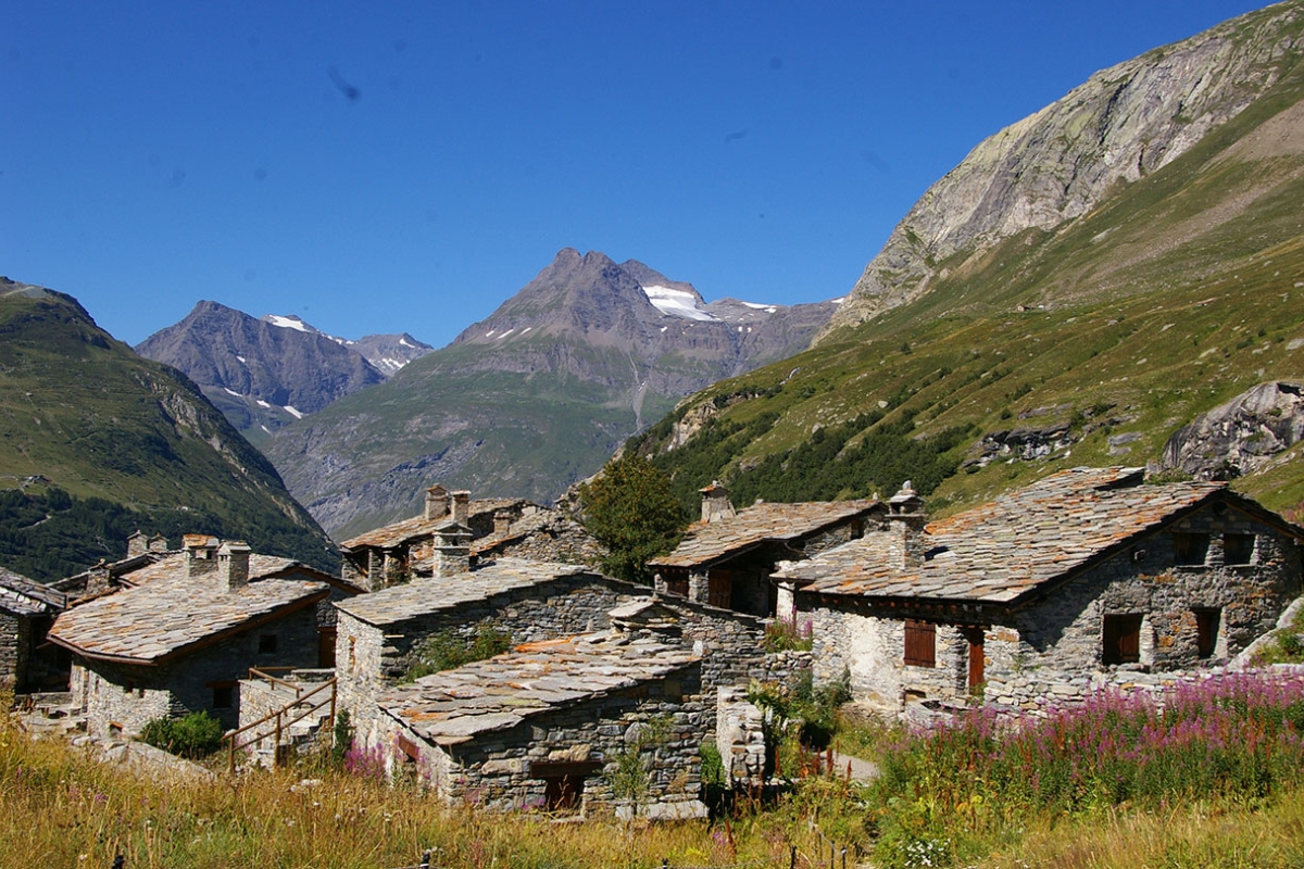 village isolé france