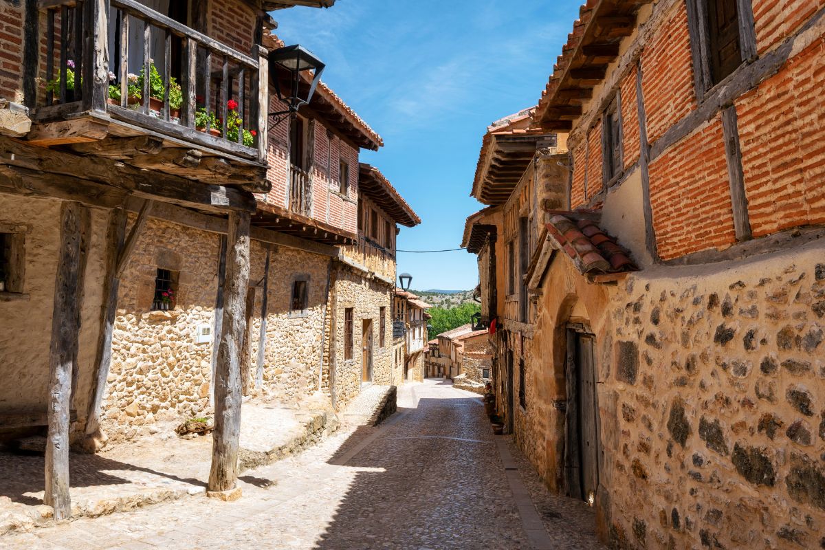 Les Villes Méconnues d'Espagne : Explorez les Trésors Cachés