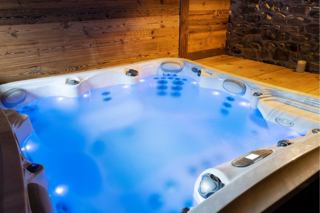 Les 6 Meilleurs Hôtels Atypiques avec Jacuzzi Privatifs en Vendée