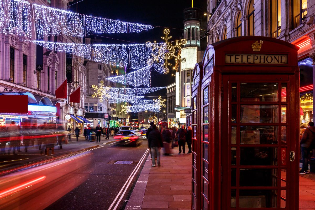 La Magie de Noël à travers le monde : 10 Destinations Féeriques pour les Fêtes