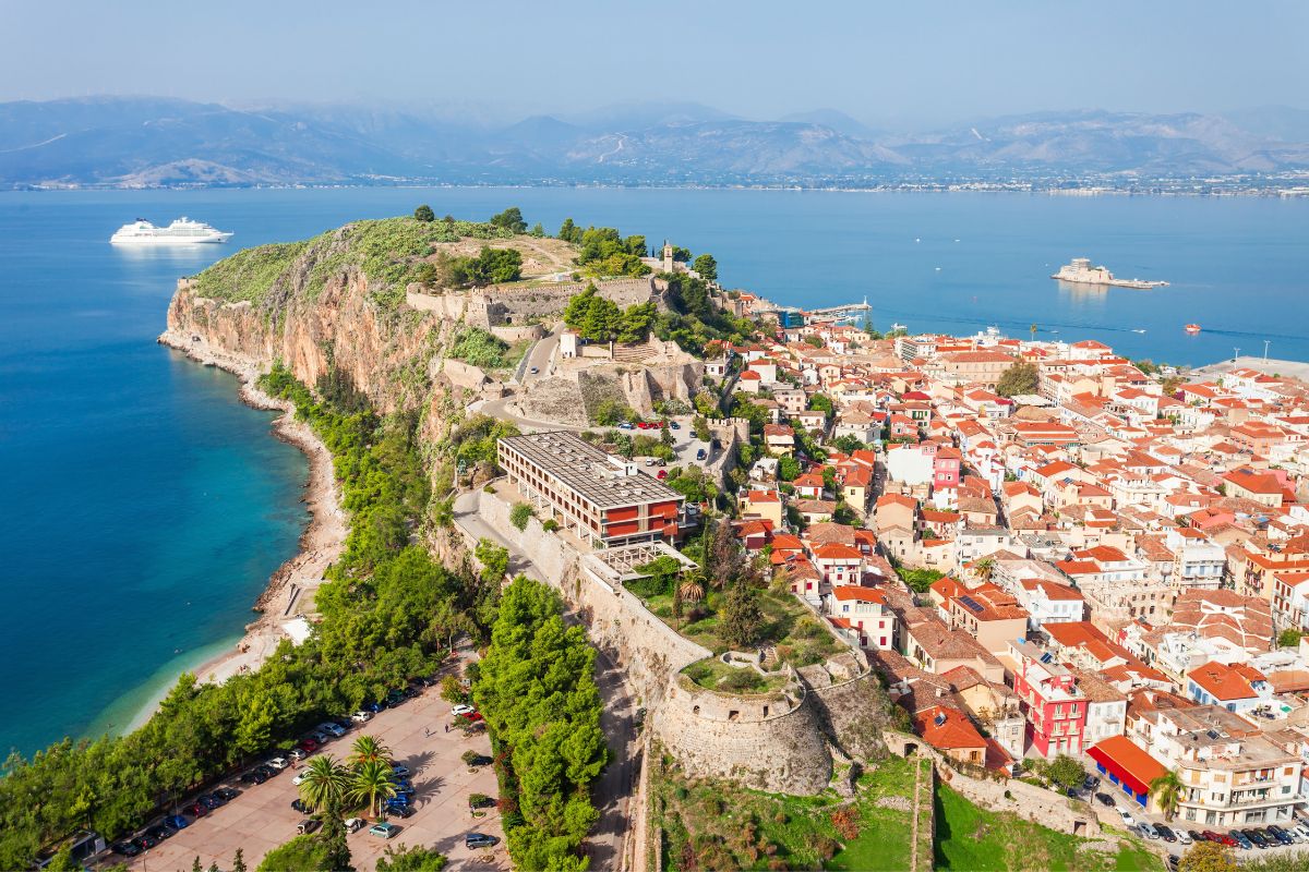 Que visiter en Grèce continentale ? Découvrez ces 10 Lieux Incontournables !