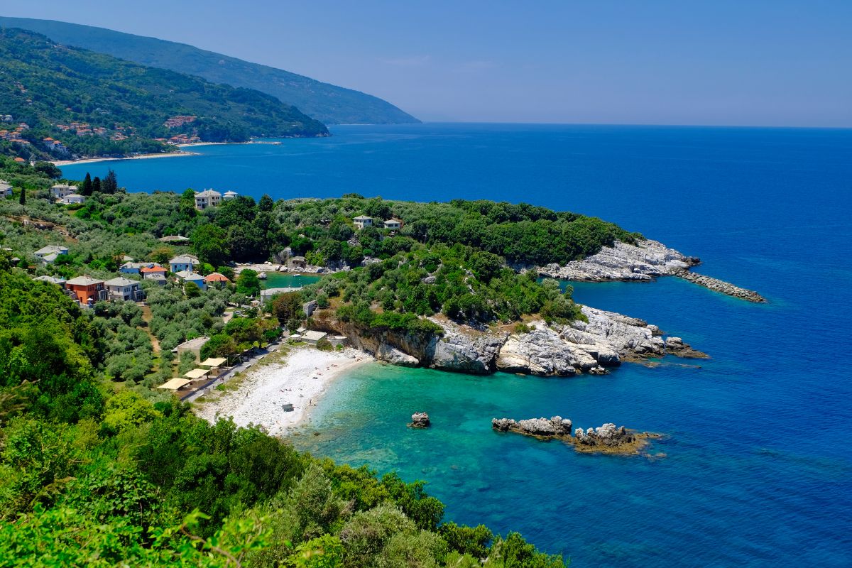 Que visiter en Grèce continentale ? Découvrez ces 10 Lieux Incontournables !