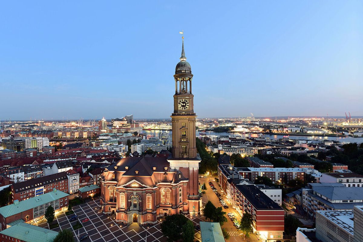 Hambourg : une Cité riche en Histoire et imprégnée de Culture Maritime