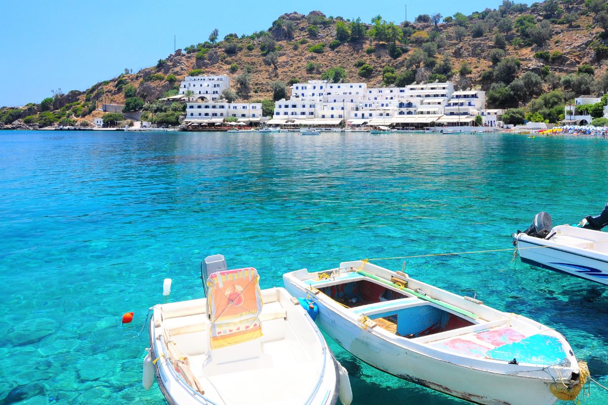 Hôtel pied dans l'eau en Crète
