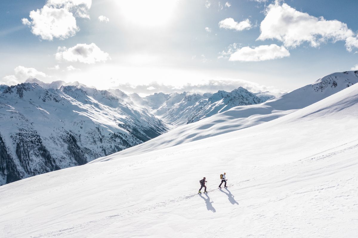 Les stations de ski premium accessibles sans voiture: la liberté au sommet