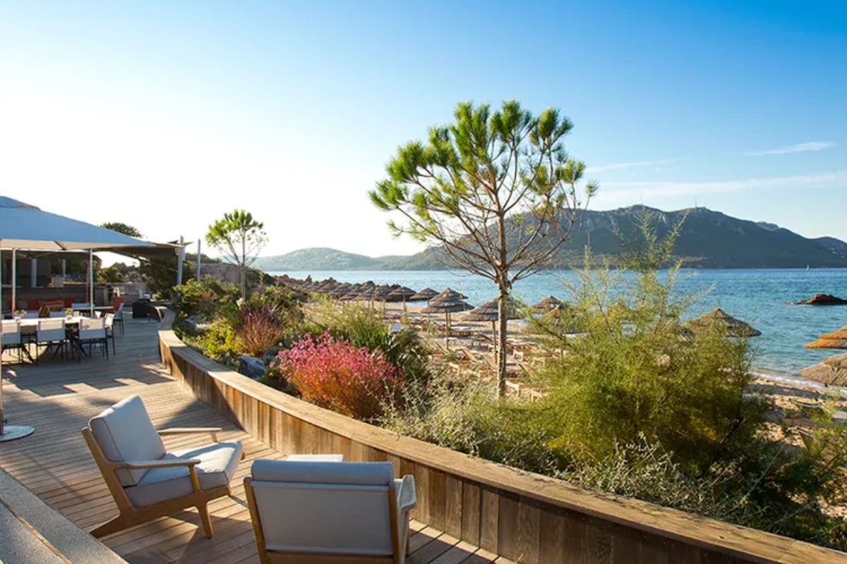 Hôtel pied dans l'eau en corse