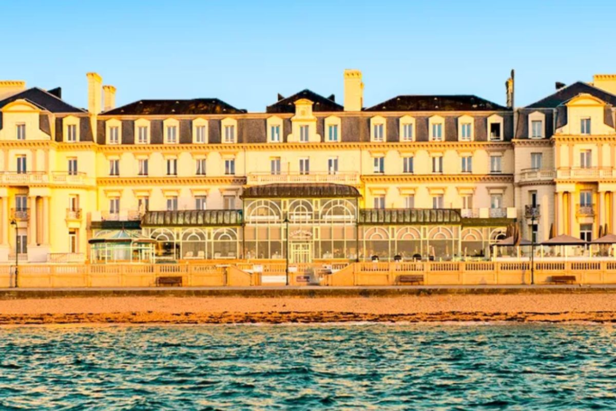 Hôtel romantique bretagne vue sur la mer