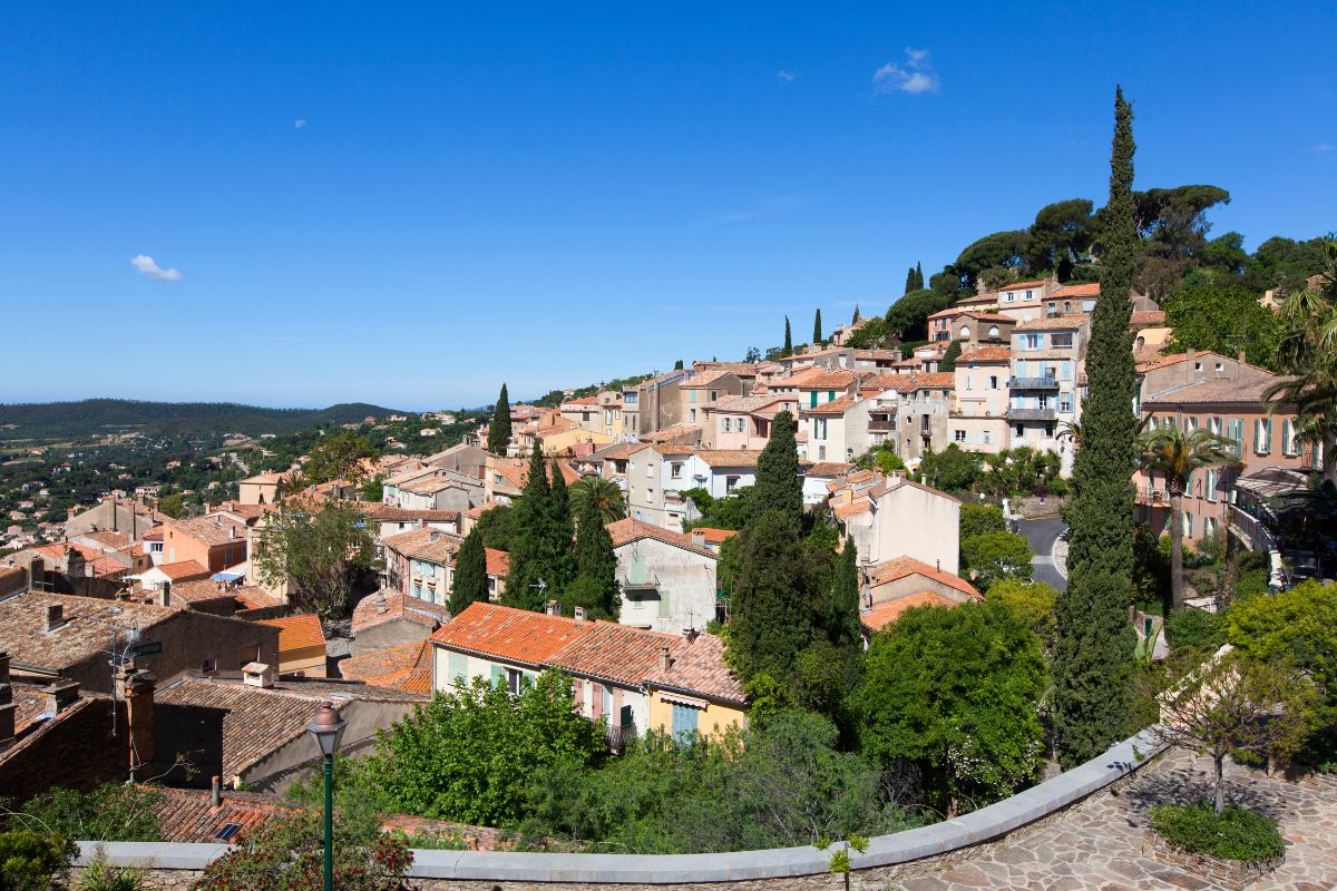 plage aux environs dans le var