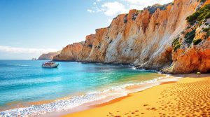 découvrez les meilleures destinations au portugal pour votre première aventure ! de lisbonne à porto, explorez les paysages époustouflants, savourez la délicieuse cuisine locale et plongez dans la riche culture portugaise. préparez votre voyage inoubliable!