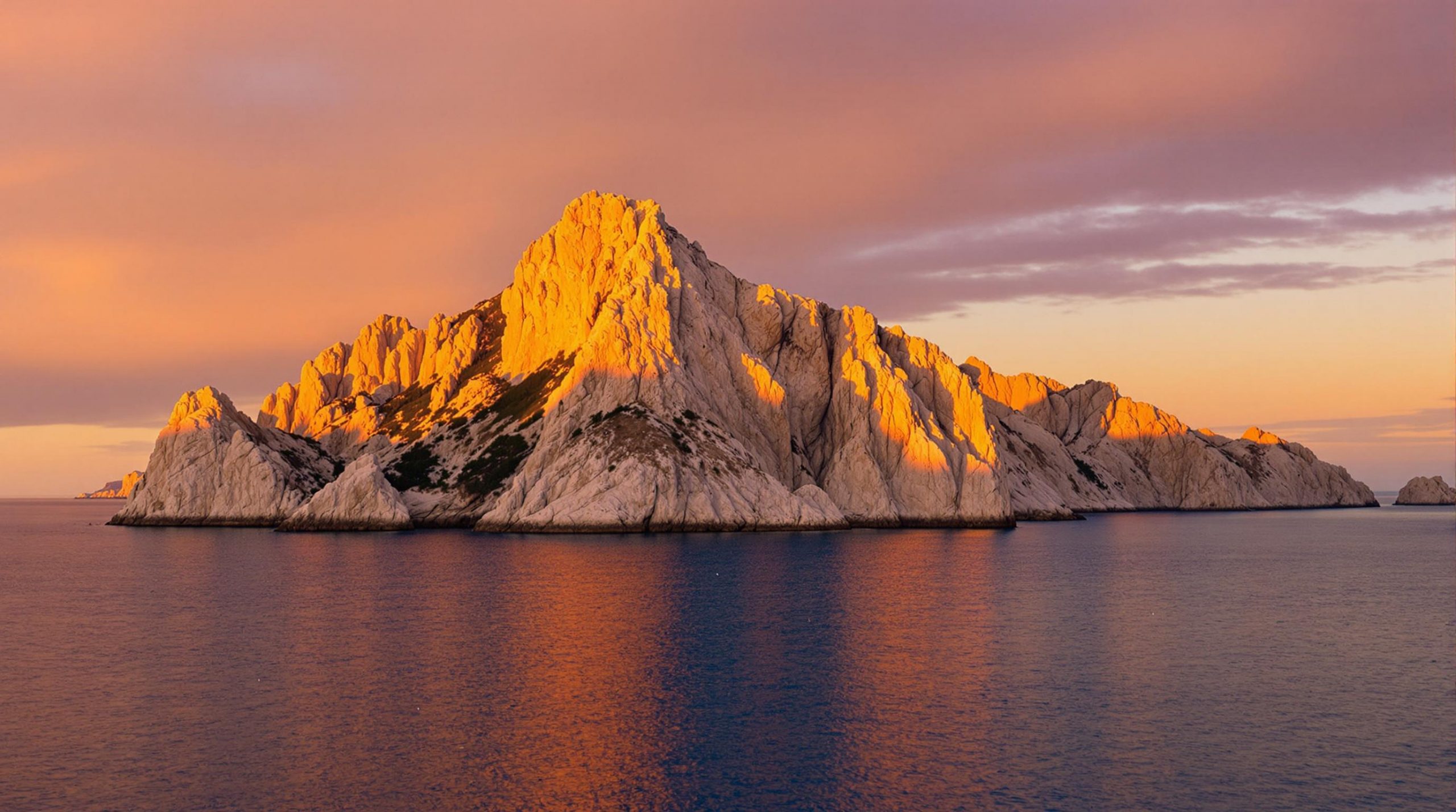 découvrez le joyau caché de la méditerranée, une destination secrète à proximité de marseille offrant des paysages à couper le souffle, une culture riche et des plages idylliques. parfait pour les aventuriers et les amateurs de tranquillité.