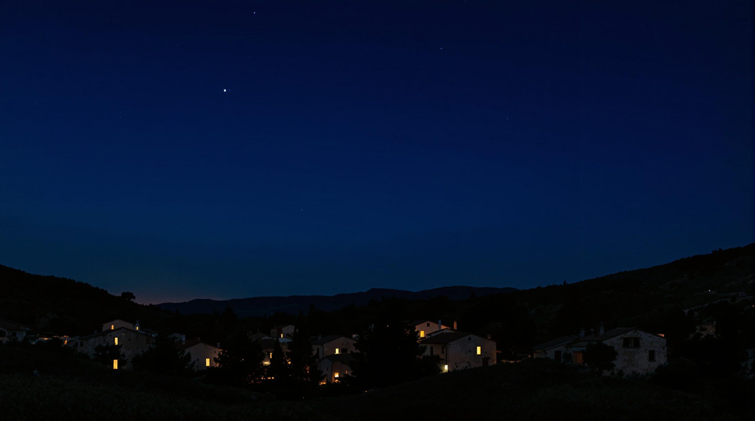 découvrez le village le plus isolé de corse, un trésor caché où la nature sauvage rencontre l'authenticité. parfait pour une escapade hors des sentiers battus, ce village offre une expérience unique lors de vos vacances, entre paysages époustouflants et traditions préservées.